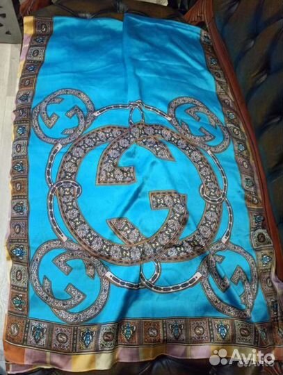 Палантин gucci гладкий шелк италия