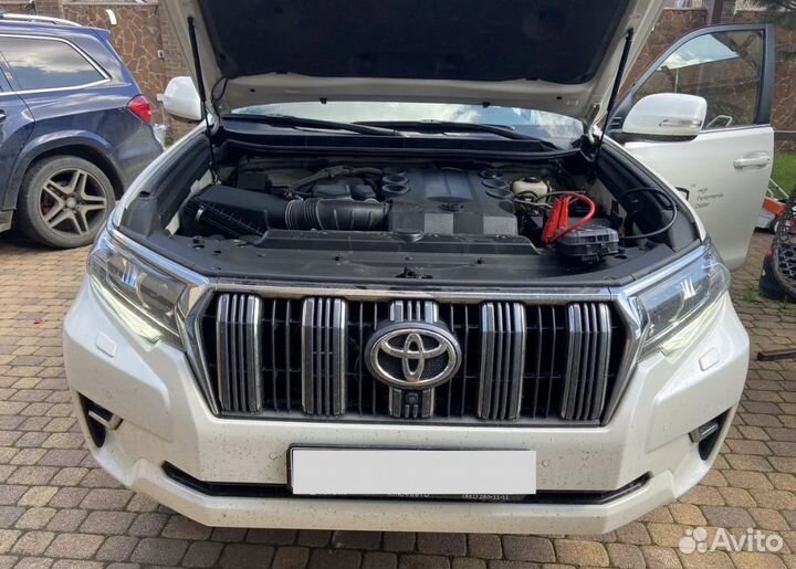 Вскрыть машину/открыть капот прикурить автомобиль