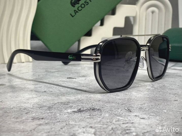 Очки Lacoste классические