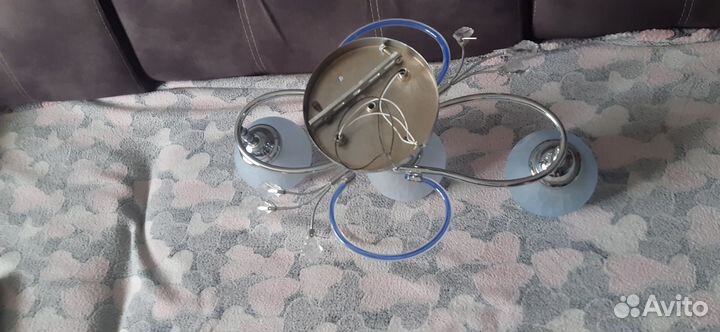 Продаётся люстра