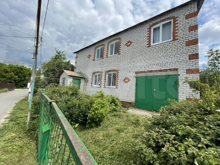 Коттедж 174 м² на участке 4,4 сот.