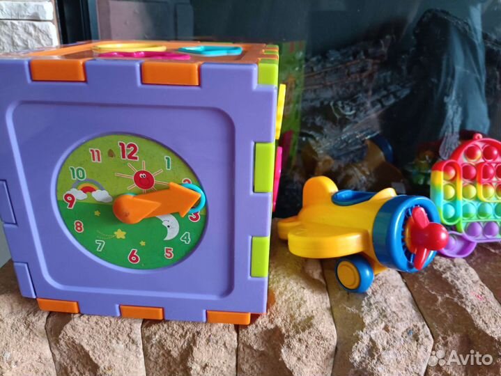 Игрушки пакетом(Бизиборд, поп ит, вертолёт)