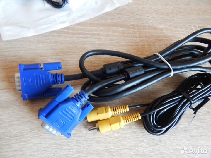 Переходник с RCA на VGA