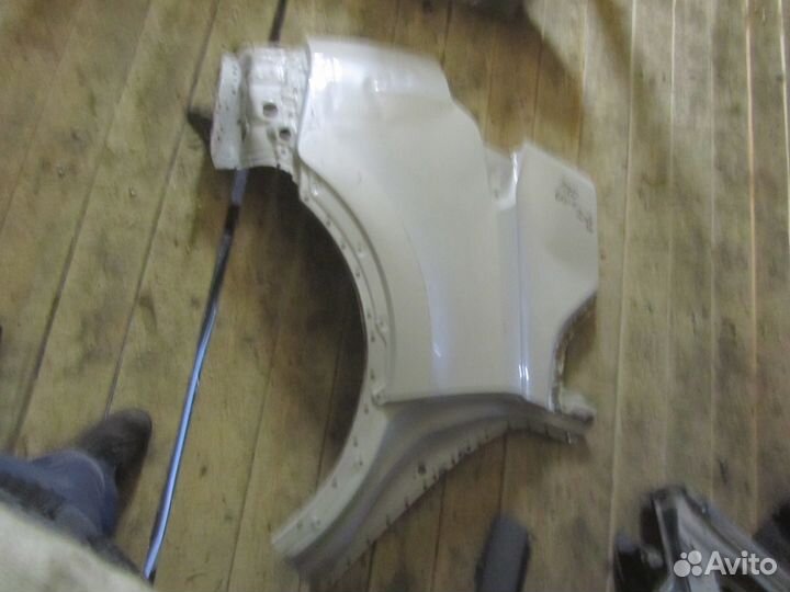 Крыло заднее правое toyota rav 4 rav4