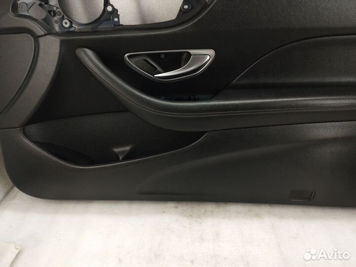 Обшивка двери правой Mercedes-Benz E W213