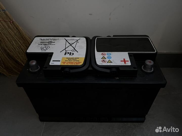 Аккумулятор на Jeep Grand Cherokee WK2 ориганал