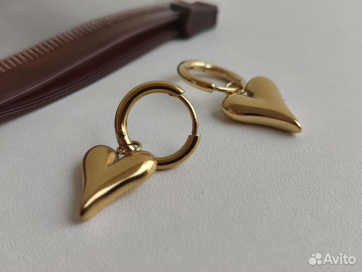 Серьги базовые, винтажные в форме сердце