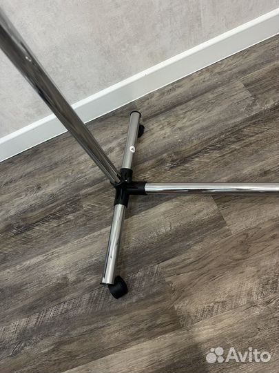 Стойка для одежды напольная