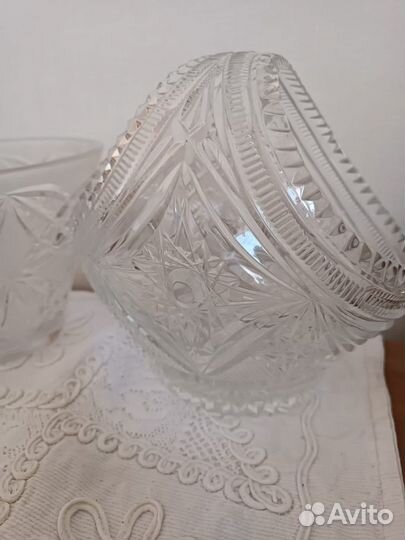 Большой хрустальный салатник с мельхиором