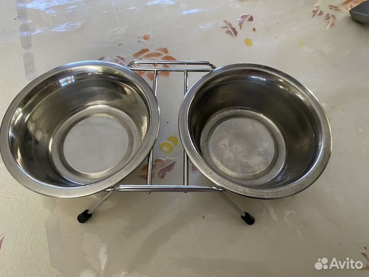 Миски на подставке для животных