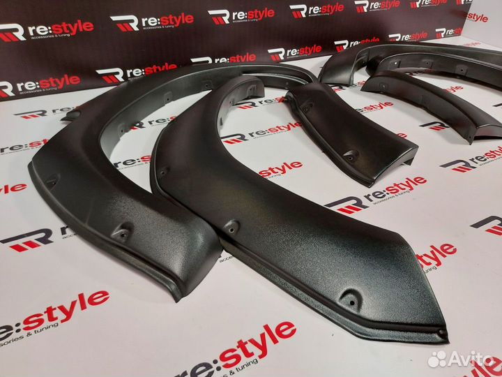 Фендера Toyota Hilux Pick Up с16г Под болты R2613