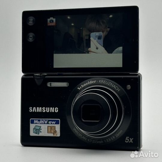 Фотоаппарат Samsung MV800F с откидным экраном