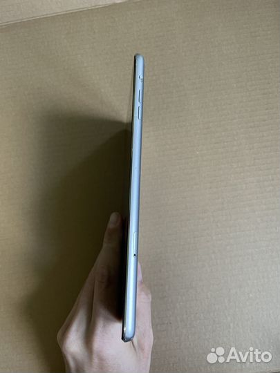 iPad mini 3 16gb sim + WiFi