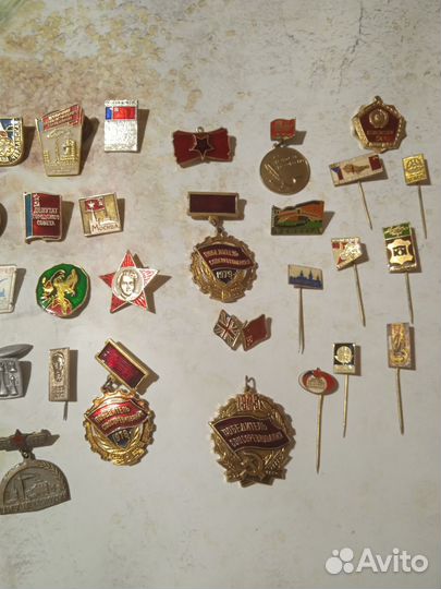 Значки и медали СССР