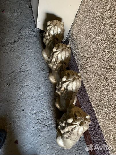 Гипсовая статуя