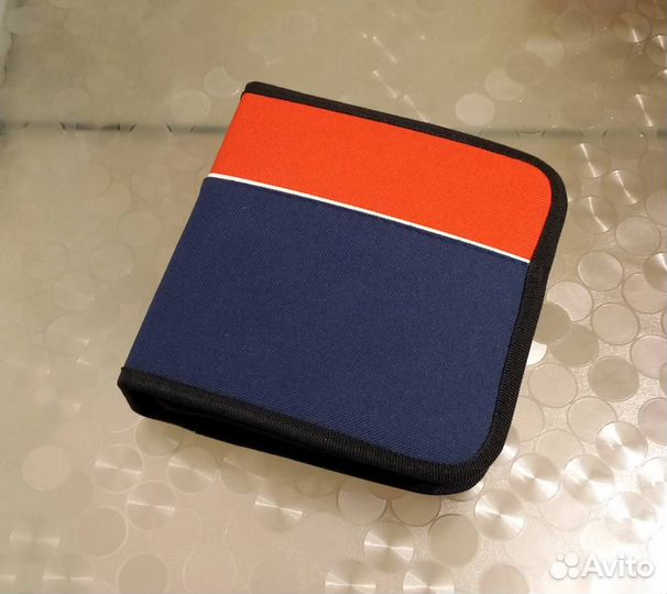 Диски DVD c фильмами вместе с сумкой