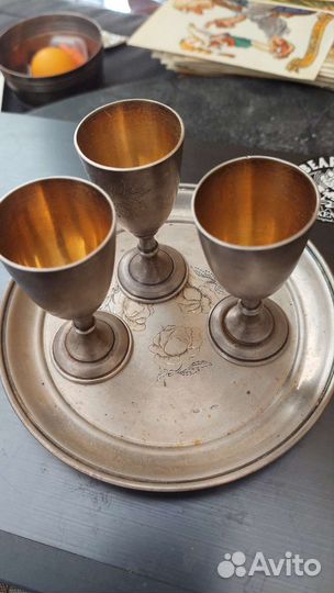 Серебрянные рюмки на подносе 875проба