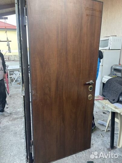 Дверь входная бу