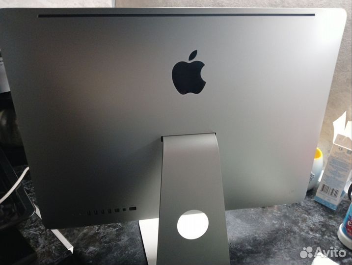 Apple iMac 21.5 2010 г