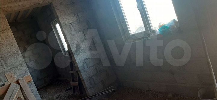 Дом 999 м² на участке 7 сот.