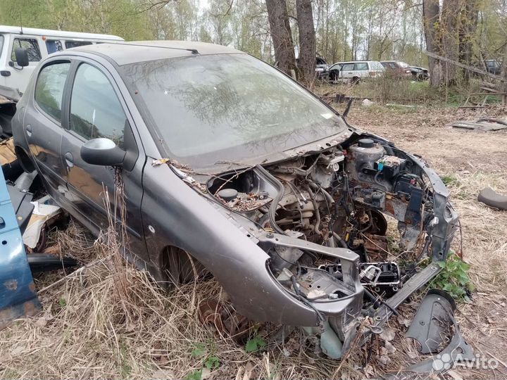 Peugeot 206 в разбор