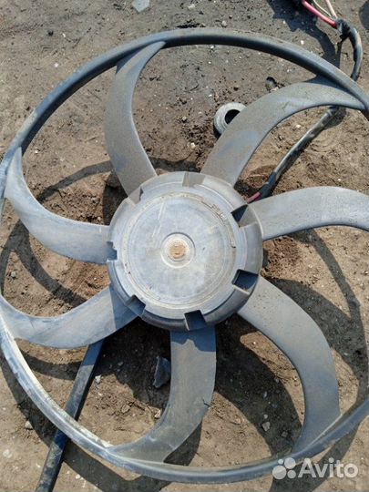 Вентилятор охлаждения радиатора Seat Leon