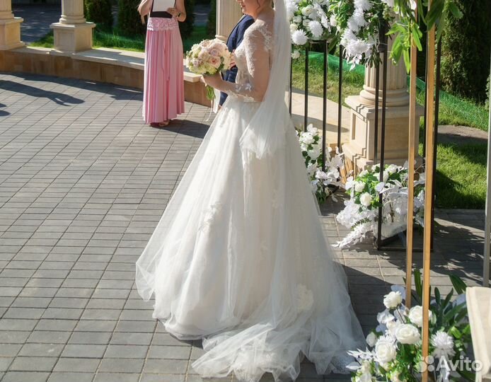 Свадебное платье 44 46