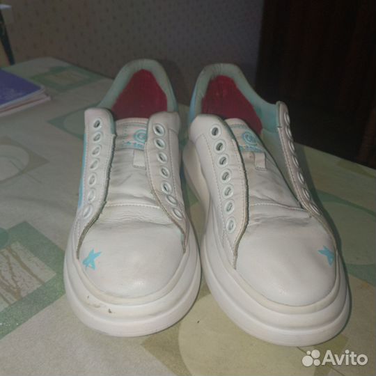 Кроссовки подростковые