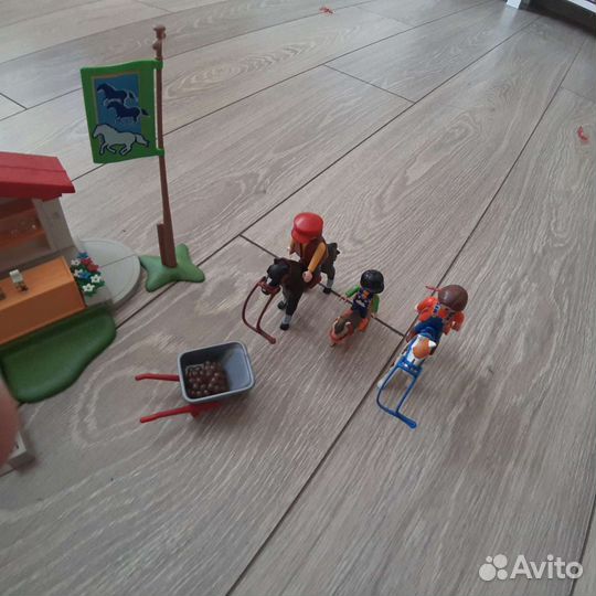 Playmobil pony ranch- horse farm