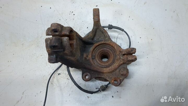 Ступица (кулак, цапфа) правая передняя Citroen DS3