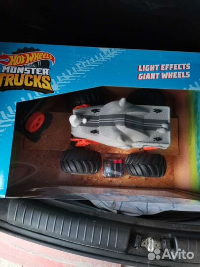 Машина Hot Wheels PY Monst Trucks Rhinomite 63684