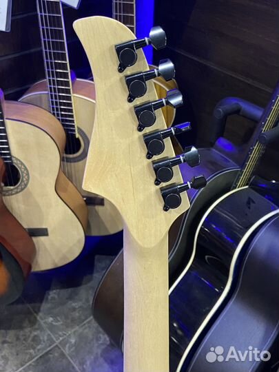 Электрогитара Stratocaster + Комбоусилитель 5вт