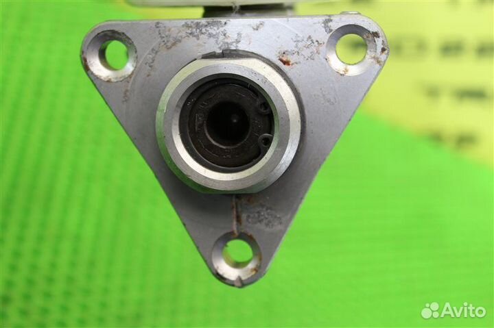 Главный тормозной цилиндр Toyota Camry SV32 3S-FE