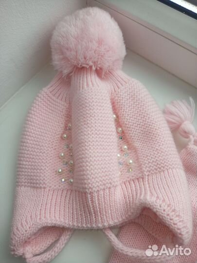 Шапка демисезонная для девочки 6 месяцев