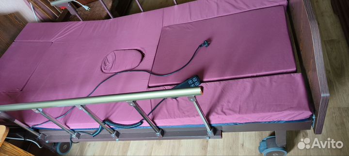 Медицинская кровать