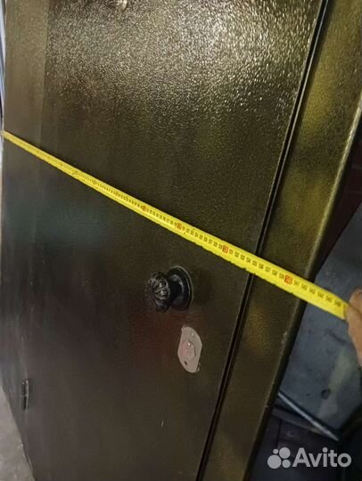 Дверь металлическая