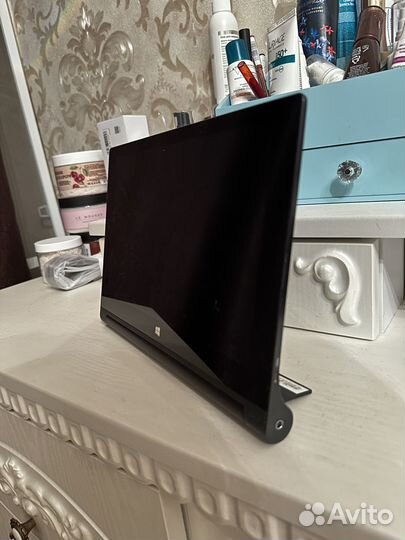 Планшет Lenovo Yoga Tablet 2-1051L на Windows