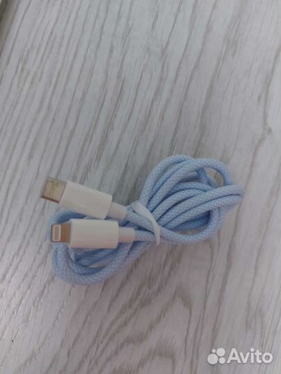 Зарядка на iPhone