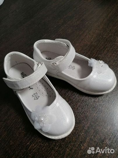 Туфли для девочки 26 размер белые