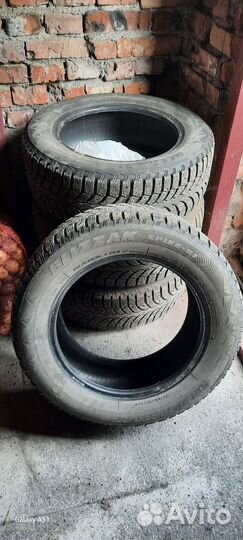 Bridgestone Blizzak Spike-01 215/60 R16 95T