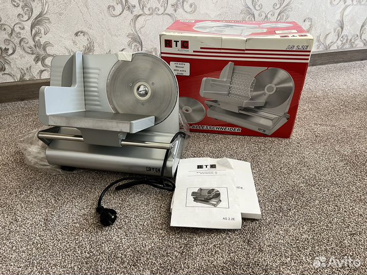 Электрический нож (слайсер/ломтерезка)