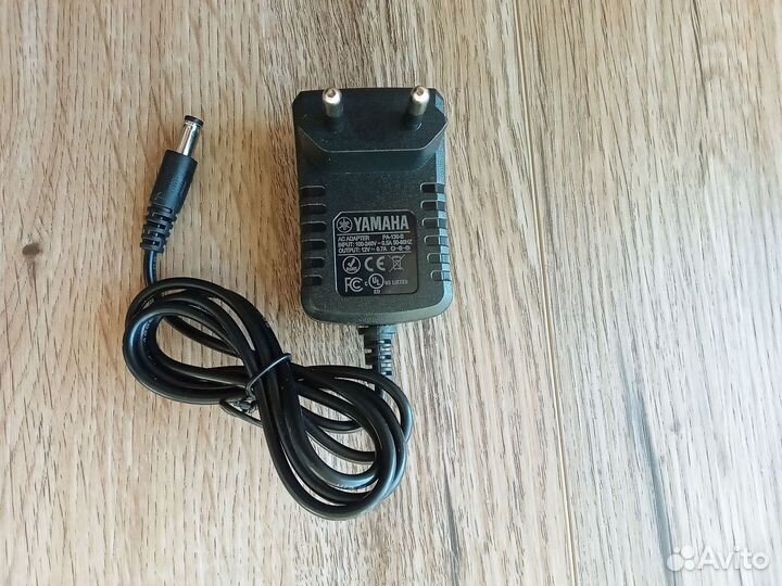 Блок питания для синтезатора Yamaha PSR-185 (PA-3)