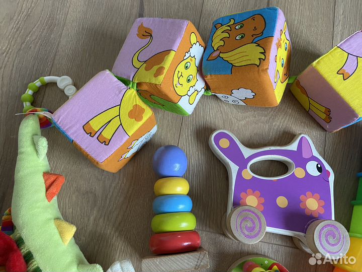 Игрушки для малышей пакетом