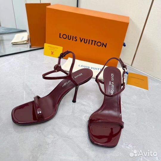 Босоножки женские Louis Vuitton 2025
