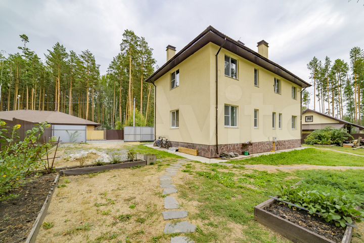 Коттедж 170 м² на участке 7,9 сот.