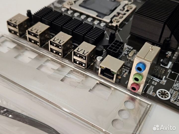 Материнская плата micro-ATX X58, DDR3, LGA 1366