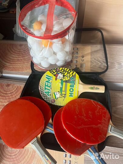 Мячики для тенниса и ракетки