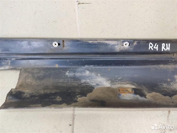 Накладка порога правого наружная Land Rover Disco