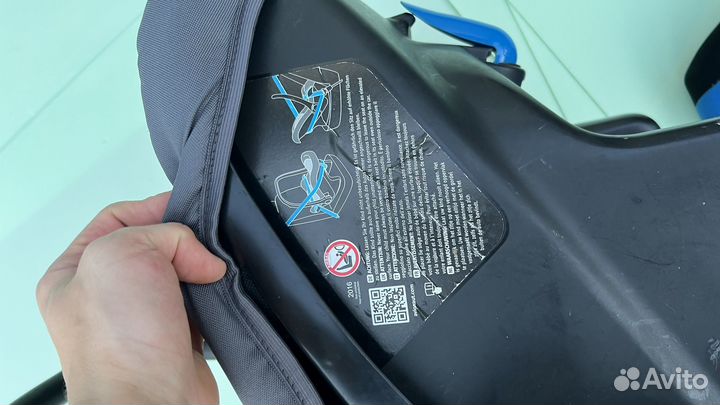 Детское кресло в машину