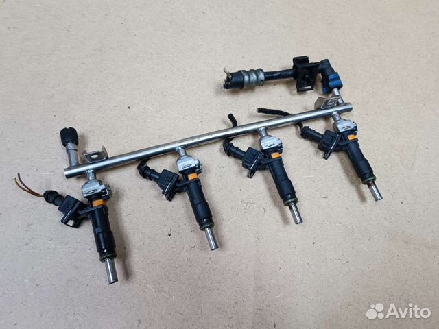 Топливная рейка Опель Инсигния 1,8